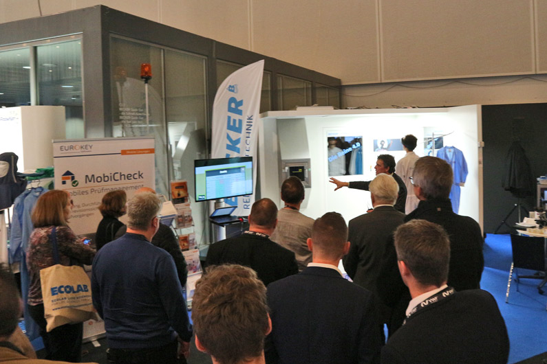 Neue Blicke auf den Reinraum und viele interessante Gespräche