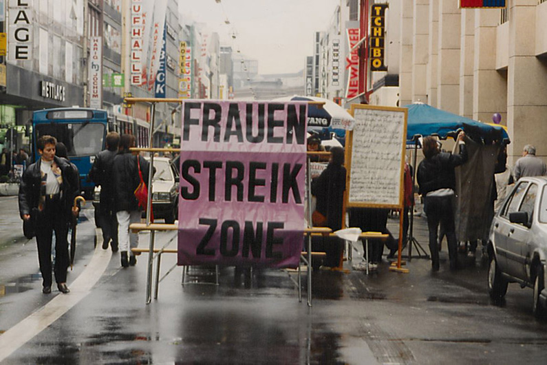 „Orte der Erinnerung“ – Vorstellung neuer Rundgänge zur Geschichte der Frauenbewegung in Saarbrücken